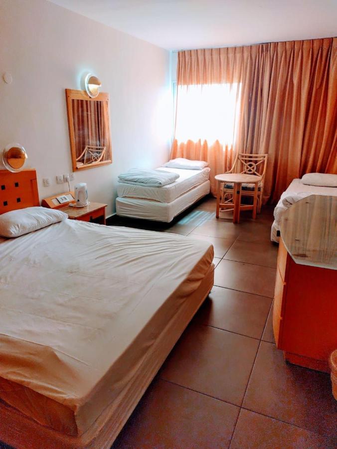 Aquamarine Hotel Eilat Esterno foto